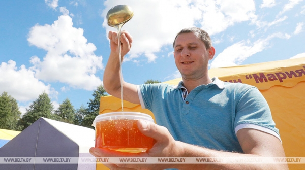 Медовый Спас празднуют на Голубой кринице в Славгороде