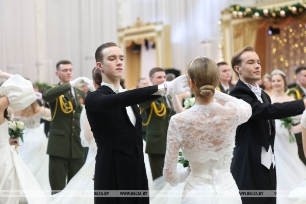 Как прошел новогодний бал во Дворце Независимости. Яркие детали и подробности праздника 