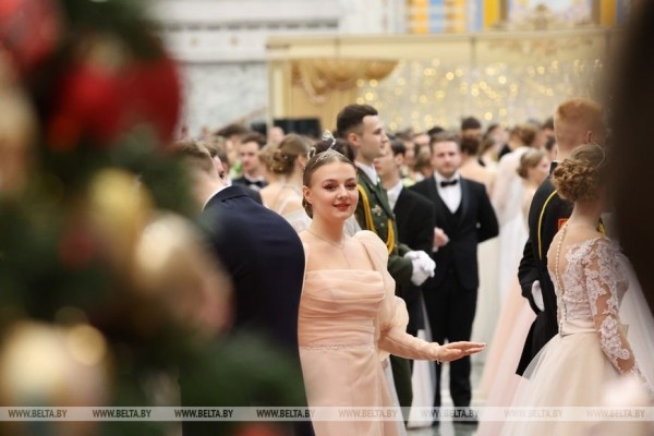 Как прошел новогодний бал во Дворце Независимости. Яркие детали и подробности праздника 