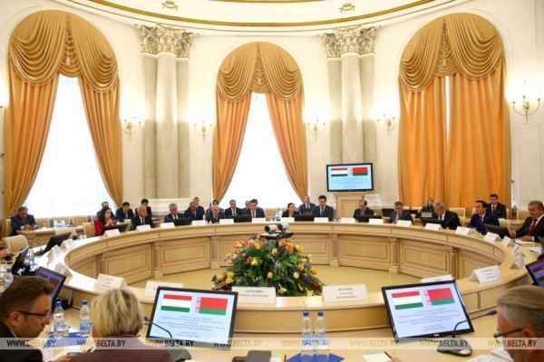 Холод ледников и тепло сердец. Посол Таджикистана о горизонтах дружбы с Беларусью и приоритетах председательства в СНГ Холод ледников и тепло сердец. Посол Таджикистана о горизонтах дружбы с Беларусью и приоритетах председательства в СНГ