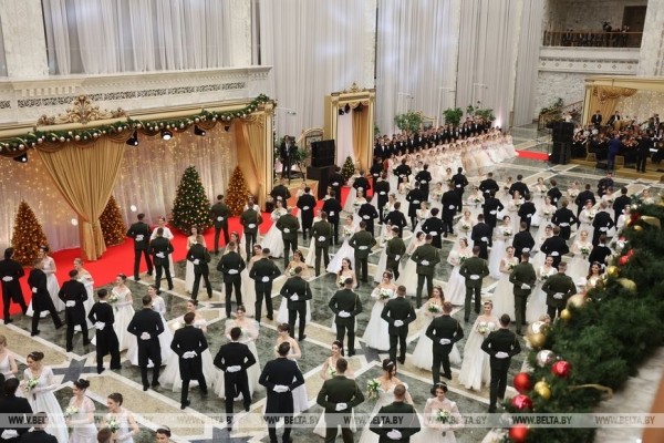 Как прошел новогодний бал во Дворце Независимости. Яркие детали и подробности праздника 