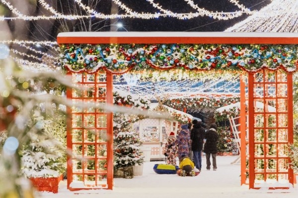 Незабываемый новогодний фестиваль "Путешествие в Рождество" начался в Москве 