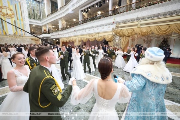 Как прошел новогодний бал во Дворце Независимости. Яркие детали и подробности праздника 