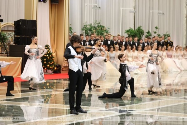 Как прошел новогодний бал во Дворце Независимости. Яркие детали и подробности праздника 