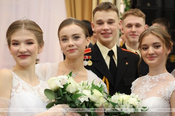 Как прошел новогодний бал во Дворце Независимости. Яркие детали и подробности праздника 