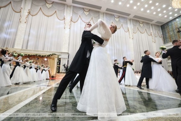 Как прошел новогодний бал во Дворце Независимости. Яркие детали и подробности праздника 