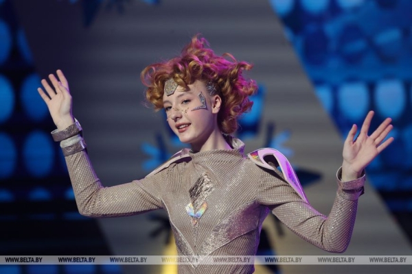 Лукашенко - детям об учебе в школе: есть такое слово "надо" Лукашенко - детям об учебе в школе: есть такое слово "надо"