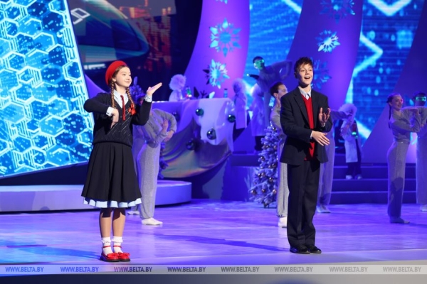 Серьезные дебаты под Питером, белорусский "Москвич" и правда жизни от Лукашенко. Итоги недели Президента