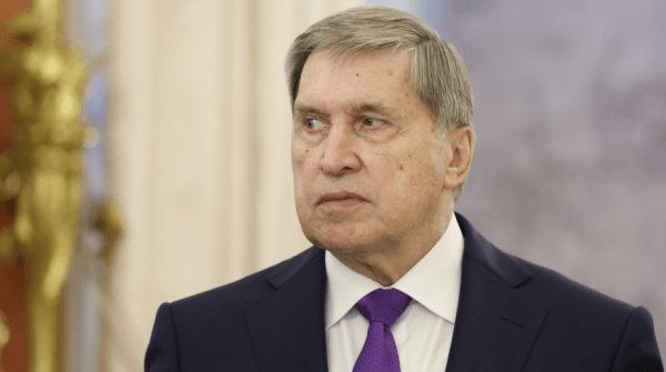 Ушаков: несколько стран готовы стать площадкой для встречи Путина и Трампа