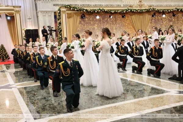 Как прошел новогодний бал во Дворце Независимости. Яркие детали и подробности праздника 