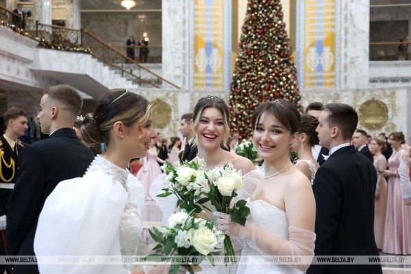 Как прошел новогодний бал во Дворце Независимости. Яркие детали и подробности праздника 