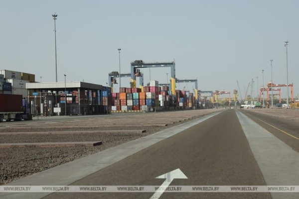 Беларусь рассчитывает задействовать порт и СЭЗ "Сохар" под совместные проекты с Оманом Беларусь рассчитывает задействовать порт и СЭЗ "Сохар" под совместные проекты с Оманом
