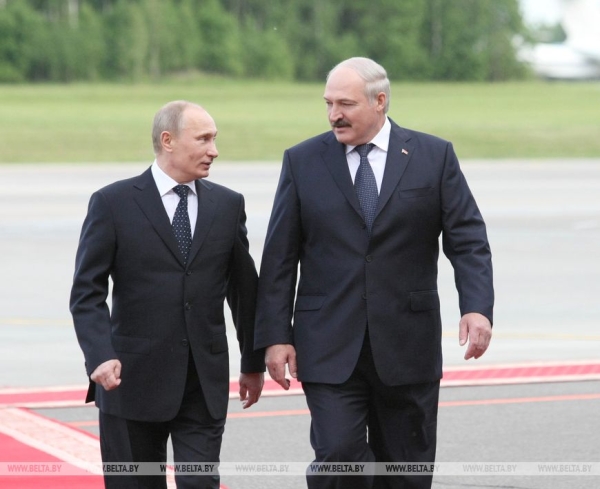 Почему Путин отказался от саммита "большой восьмерки" и полетел в Минск в 2012-м?