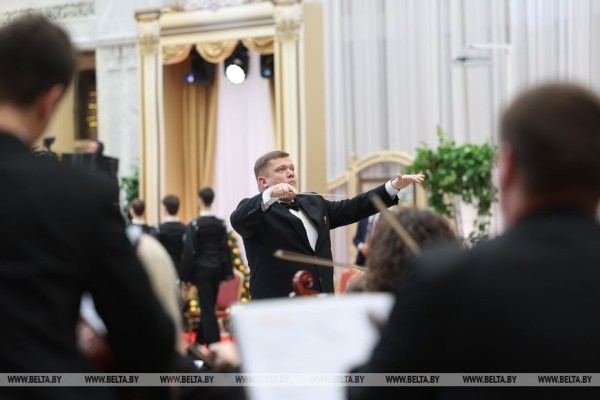 Как прошел новогодний бал во Дворце Независимости. Яркие детали и подробности праздника 