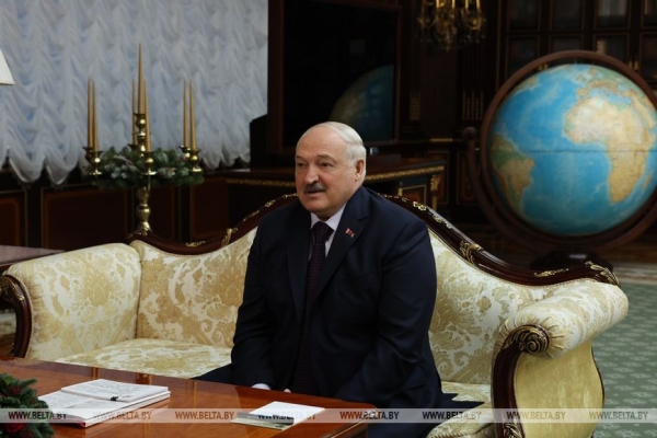 Серьезные дебаты под Питером, белорусский "Москвич" и правда жизни от Лукашенко. Итоги недели Президента