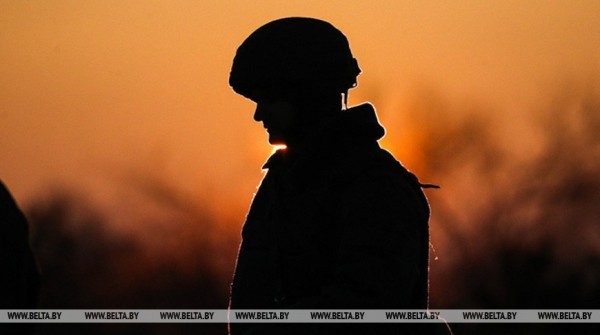 Из британской армии массово увольняются военные
