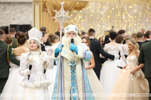 Как прошел новогодний бал во Дворце Независимости. Яркие детали и подробности праздника 