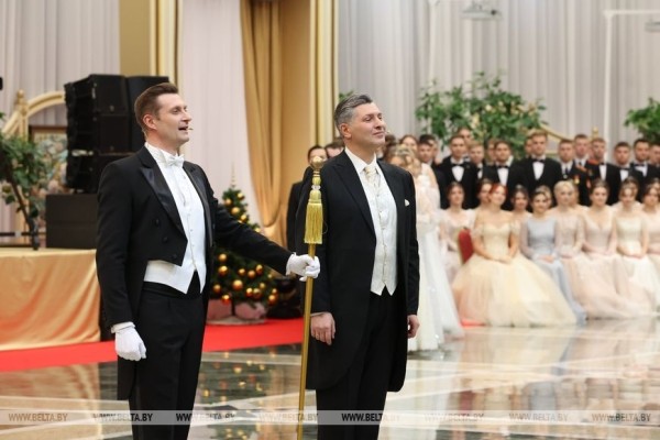 Как прошел новогодний бал во Дворце Независимости. Яркие детали и подробности праздника 