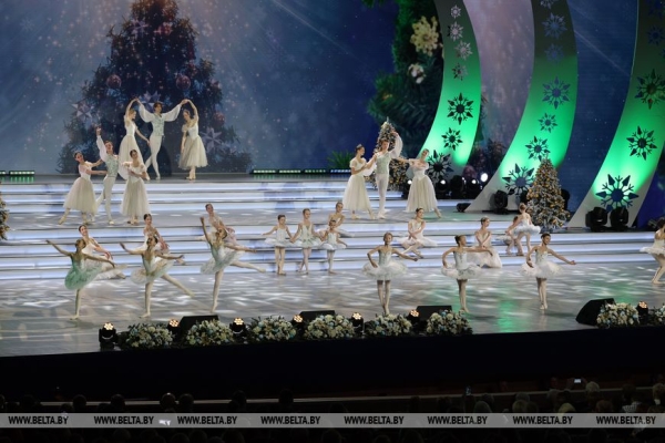 Лукашенко: мы бережно храним память о прошлом и смело смотрим в будущее 