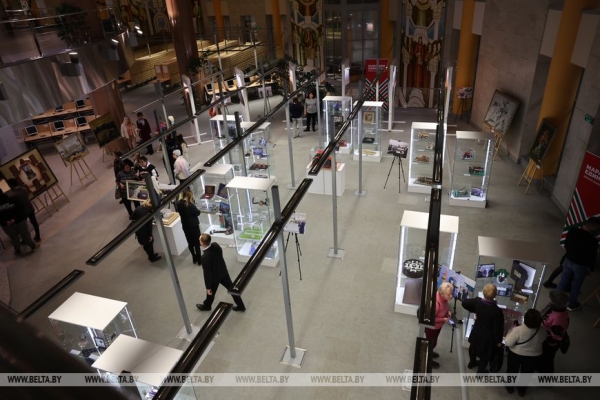 Бесконечная любовь и понимание. Артисты Большого театра выступили перед гостями "Ночи открытий" в НББ