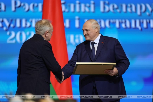 Рождественские тезисы о главном, взгляд в будущее и вода минчанам. Итоги недели Президента