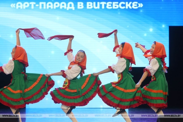 Пластика и артистизм. На "Арт-параде в Витебске" проходят конкурсные просмотры танцоров и вокалистов