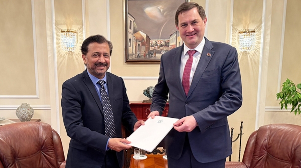 Глава белорусского МИД принял копии верительных грамот у посла Пакистана