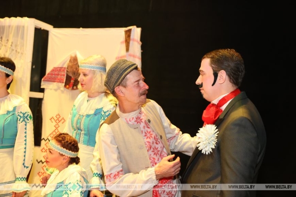 "Павлинку" на сцене Гомельского областного драмтеатра представили инклюзивные актеры