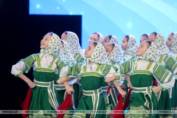 Пластика и артистизм. На "Арт-параде в Витебске" проходят конкурсные просмотры танцоров и вокалистов