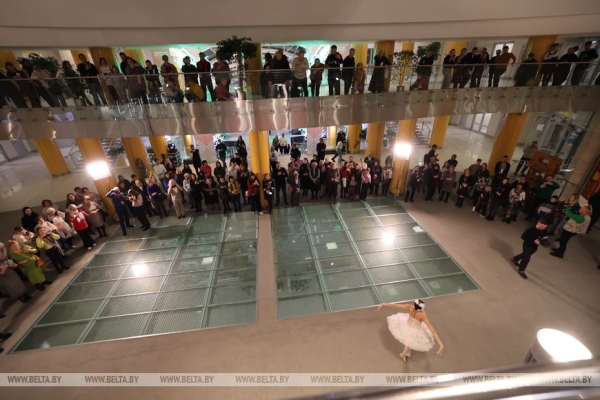 Бесконечная любовь и понимание. Артисты Большого театра выступили перед гостями "Ночи открытий" в НББ