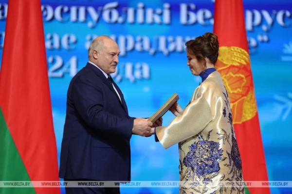 Рождественские тезисы о главном, взгляд в будущее и вода минчанам. Итоги недели Президента