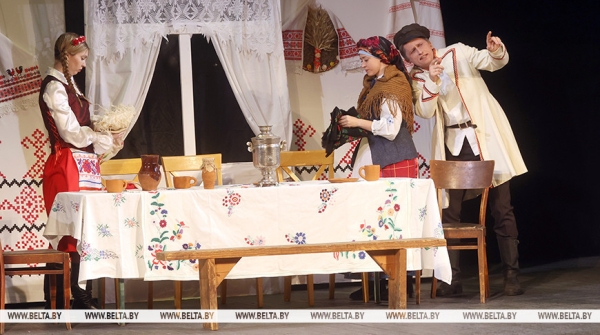 "Павлинку" на сцене Гомельского областного драмтеатра представили инклюзивные актеры