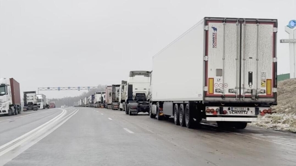 Очередь на въезд в ЕС из Белоруссии выросла до 1950 автомобилей Очередь на въезд в ЕС из Белоруссии выросла до 1950 автомобилей