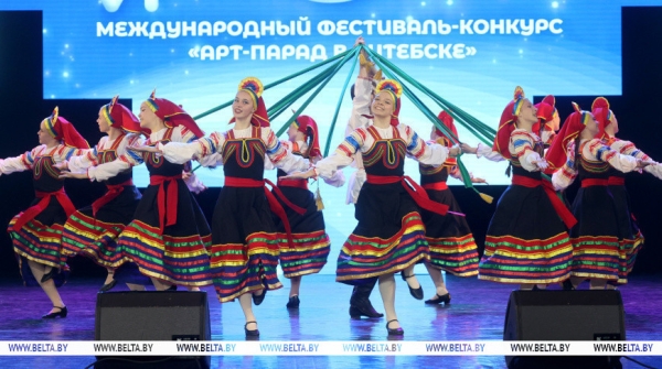 Пластика и артистизм. На "Арт-параде в Витебске" проходят конкурсные просмотры танцоров и вокалистов