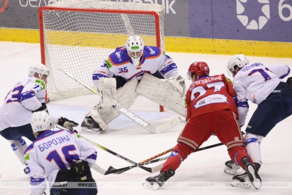 "Локомотив" прервал победную серию "Юности" в экстралиге 