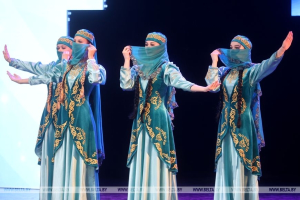 Пластика и артистизм. На "Арт-параде в Витебске" проходят конкурсные просмотры танцоров и вокалистов