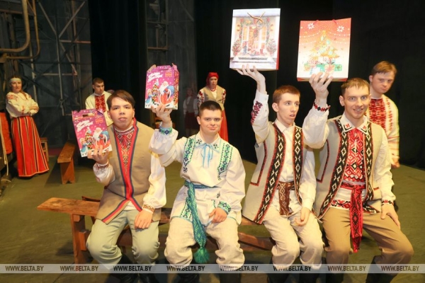 "Павлинку" на сцене Гомельского областного драмтеатра представили инклюзивные актеры