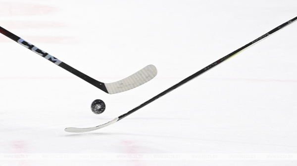 "Юность" возглавляет таблицу хоккейной экстралиги после сорока туров 