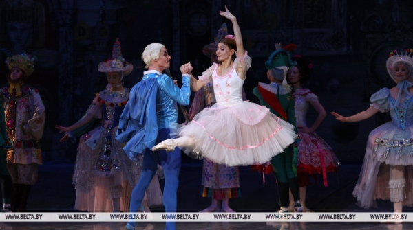 Подарили немного волшебства. Участникам акции "От всей души" в Большом театре показали "Щелкунчик"