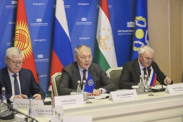 Противодействие внешнему вмешательству во внутренние дела стран ОДКБ обсудили в Москве 