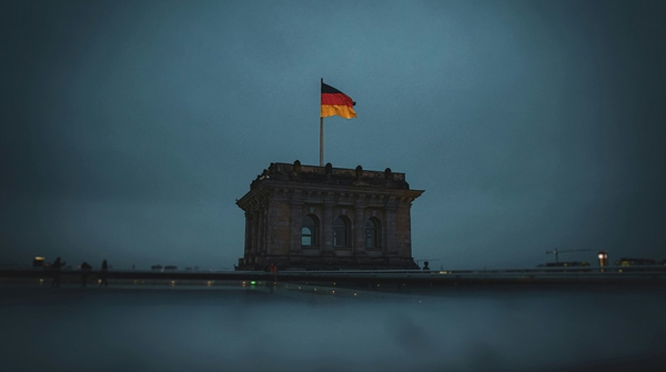 Азаров: Германия потеряла суверенность под влиянием американских демократов 