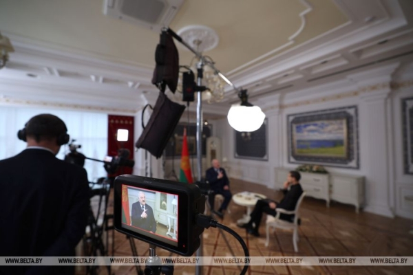 О Трампе, Путине и Зеленском, сбывшихся предсказаниях и возможности мира. Главное из резонансного интервью Лукашенко О Трампе, Путине и Зеленском, сбывшихся предсказаниях и возможности мира. Главное из резонансного интервью Лукашенко