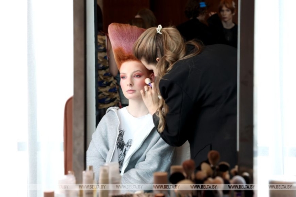 "За кулисами индустрии красоты". Как прошел молодежный форум стилистов в Минске "За кулисами индустрии красоты". Как прошел молодежный форум стилистов в Минске