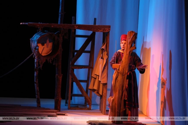 Новый художественный театр России на фестивале "M.@rt.контакт-2025" представил северную легенду "Егорушкины птицы"