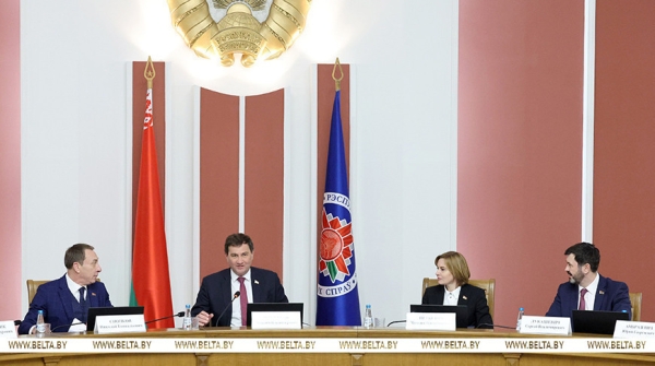 Рыженков: тройку основных торговых партнеров Беларуси составляют Россия, Китай и ОАЭ Рыженков: тройку основных торговых партнеров Беларуси составляют Россия, Китай и ОАЭ