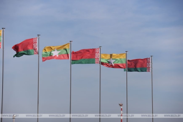 Лидер Мьянмы Мин Аун Хлайн прибыл с официальным визитом в Беларусь