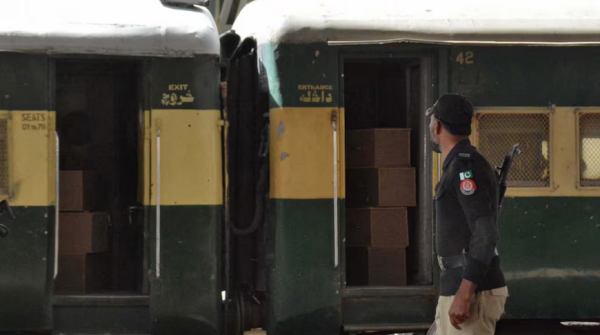 Лукашенко выразил соболезнования в связи с жертвами захвата пассажирского поезда в Пакистане