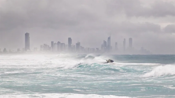 Более 83 тыс. домов в Австралии осталось без электричества из-за тропического циклона