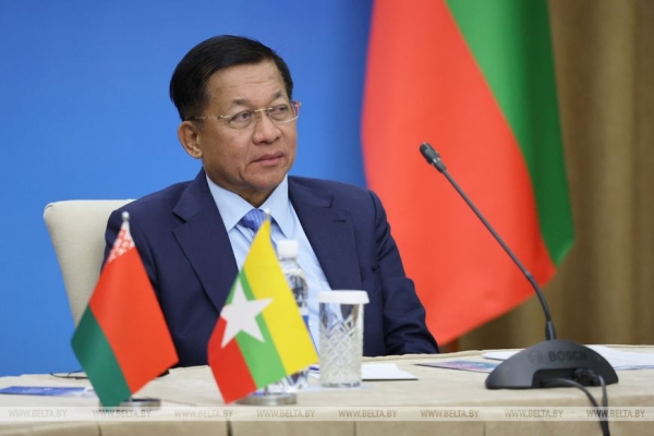 Тракторы, сухое молоко, оборудование. О чем договорились компании Беларуси и Мьянмы на бизнес-форуме