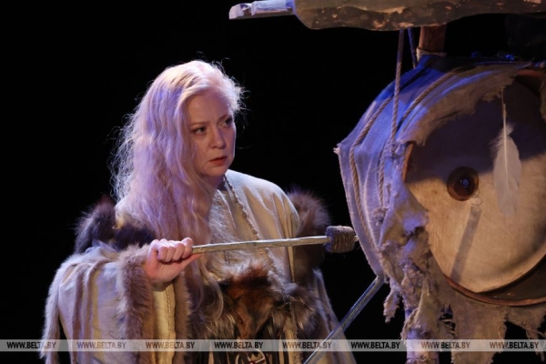 Новый художественный театр России на фестивале "M.@rt.контакт-2025" представил северную легенду "Егорушкины птицы"